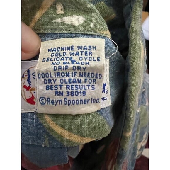 Reyn Spooner Hawaiian Aloha Floral Reverse Print Pullover Shirt Medium Pocket - Picture 9 of 9